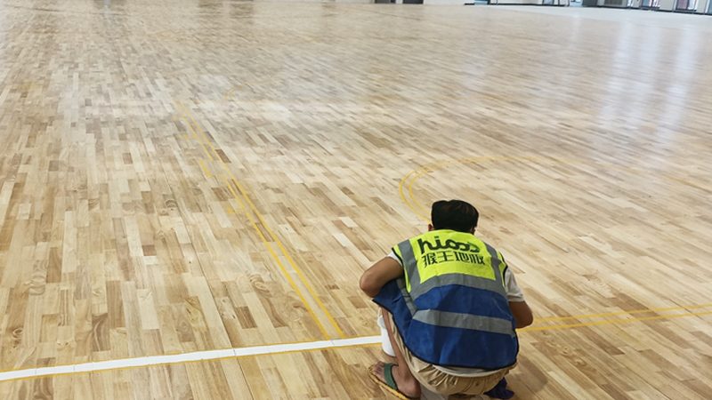 客厅实木地板颜色怎么选？从空间氛围到个人喜好