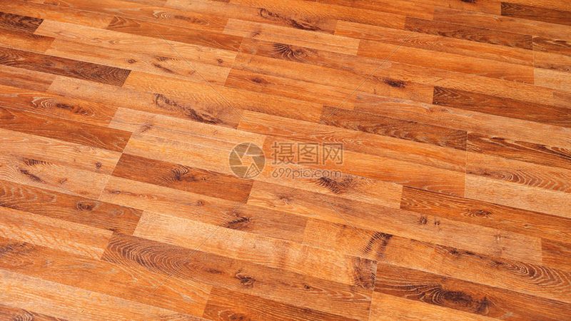 石塑地板批发价格揭秘：一箱多少钱？**